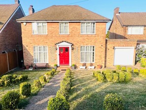 Unclassified image, 3 of 26, button - Inviting 3BDR Garden Home in Sanderstead (Greater London)