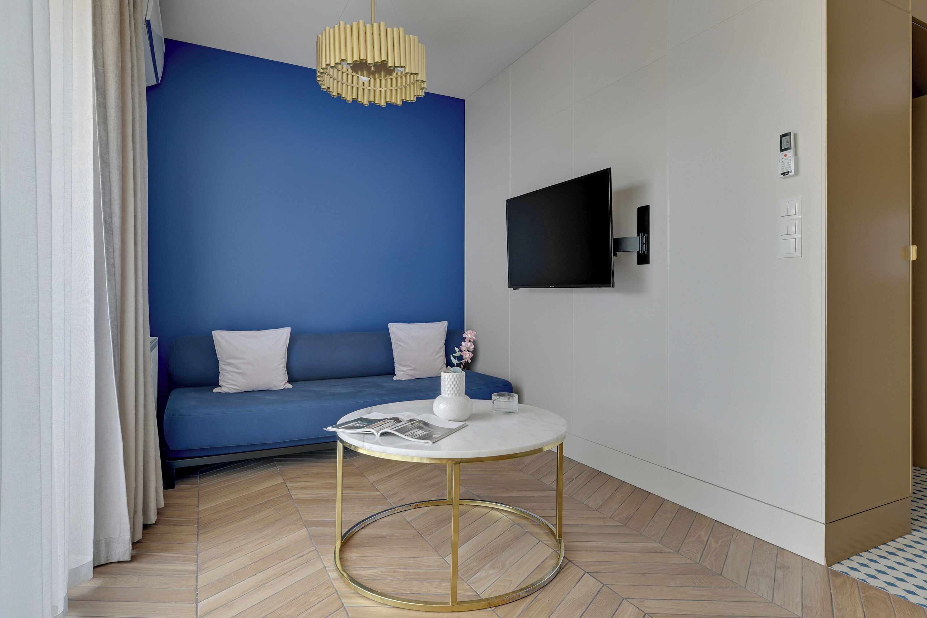 Appartement Confort, balcon, vue sur la cour intérieure | Aire de séjour