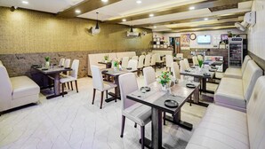 Dining - Premium Hotel Corbet Inn (Kichha)