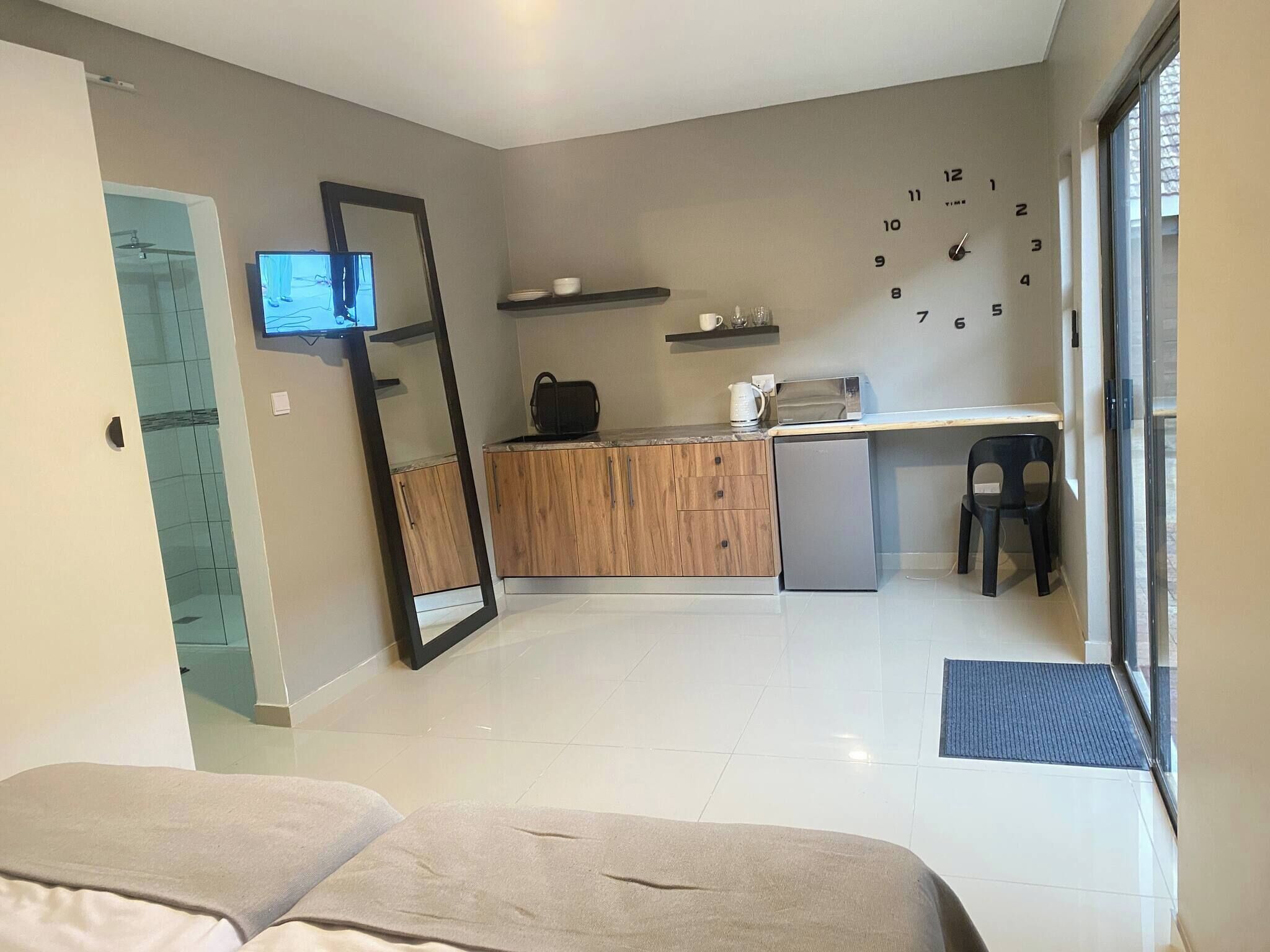 Room, 1 Bedroom, Patio | 1 bedroom