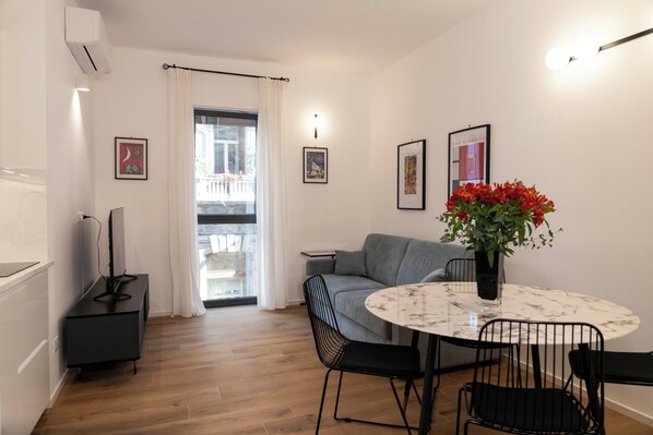 Living area - Vrbo Property (BARI)