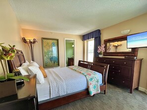 Room - 1BR Oceanfront Haven, Near MyrtleBeach Attractions (Myrtle Beach)