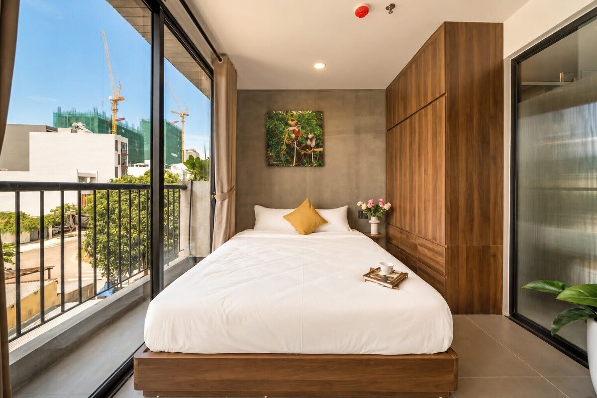 Estudio, vistas a la montaña (Balcony Son Tra View) | Cortinas opacas, sistema de insonorización, wifi gratis