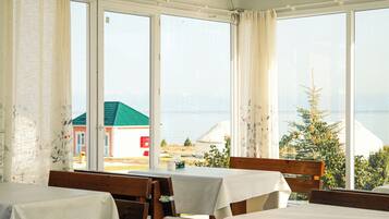 Familienhaus, Seeblick | Speisen