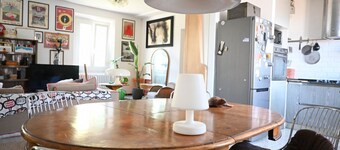 A51 – Ancona, elegant three-room apartment in the historic center