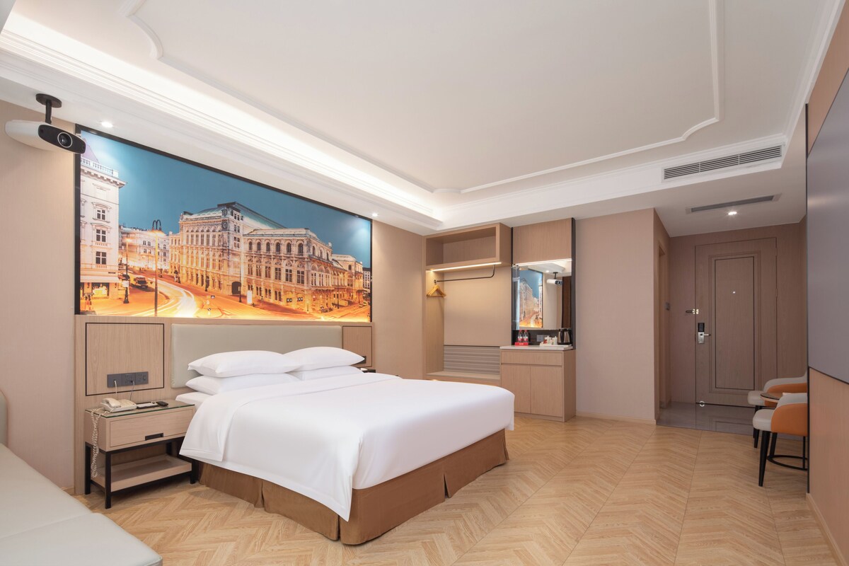 Classic Double Room | Meja, ruang kerja komputer riba, Wi-fi percuma, cadar katil 
