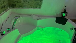 Suite, Garden View | Spa