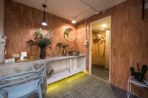 Classic Quadruple Room | Spa - Pratunam Design Boutique (Krung Thep Maha Nakhon)
