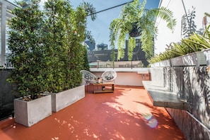 Deluxe Double Room, Patio, City View | Terrace/patio - Pratunam Design Boutique (Bangkok)