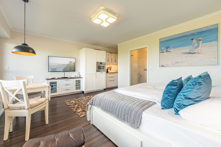Vacation Rental In Husum With An Exceptional Ocean View And A Balcony - Husum