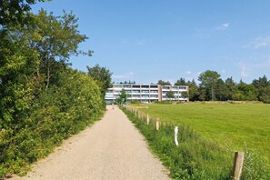 Exterior - Vacation Rental in Husum with an Exceptional Ocean View and a Balcony (Husum)