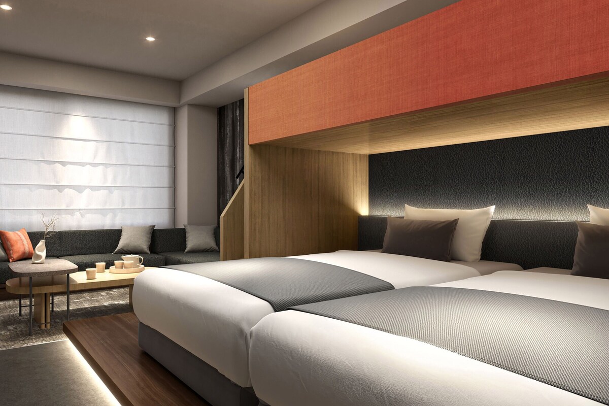In-room safe, WiFi (free), bed sheets