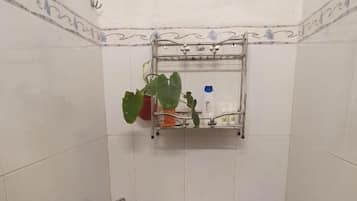 Family Shared Dormitory, Courtyard View | Bathroom