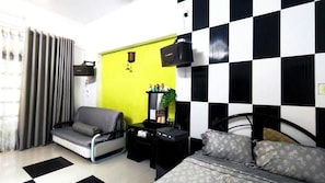 Blackout drapes, WiFi (free) - Sami Homestay (Hai Chau)