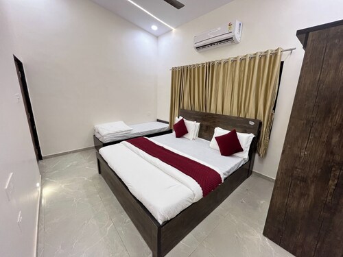 Serene Lotus 4BHK Pawna Lake View Villa