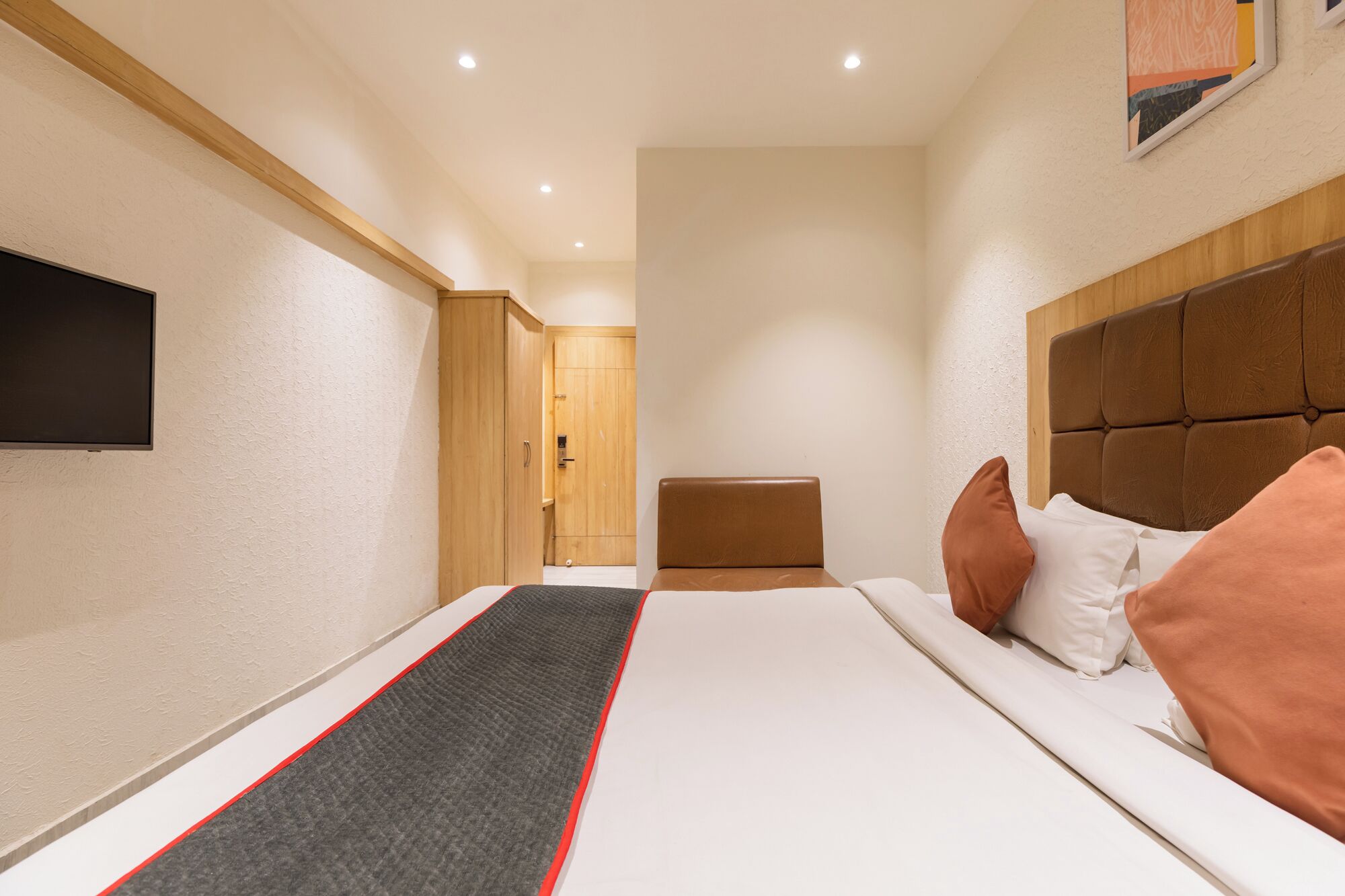 Egyptian cotton sheets, premium bedding, memory foam beds, desk