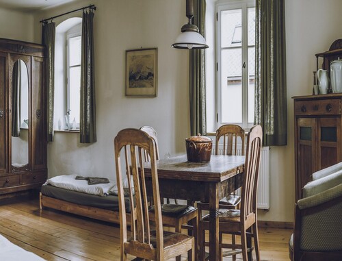 1-bed Flat Near Forest & River