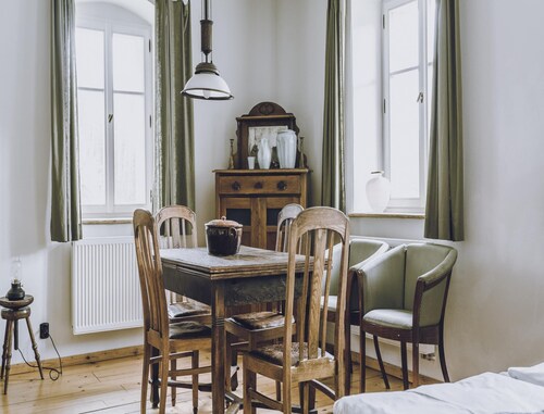 1-bed Flat Near Forest & River