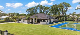 Luxury Villa with Pool & Sports Court