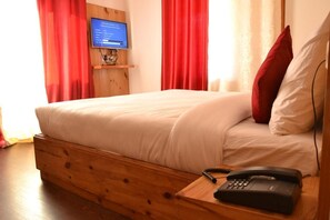 Deluxe Room, Balcony, Mountain View | WiFi (free) - Elite Cottage Manali (Manali)