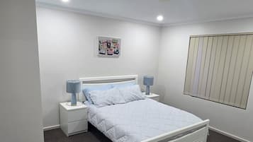 4 bedrooms, iron/ironing board, WiFi (free), bed sheets