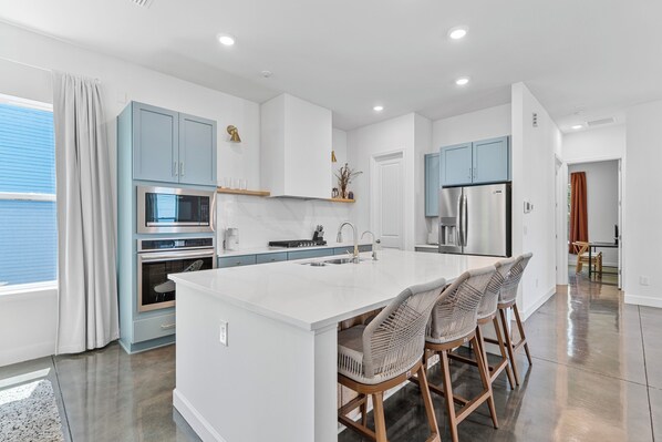 Private kitchen - 124 E 6th Street — Springfield, Jacksonville (Jacksonville)