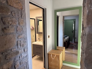 Luxury Duplex, City View | Bathroom | Slippers, towels - Center Stone Guest House (Çanakkale)