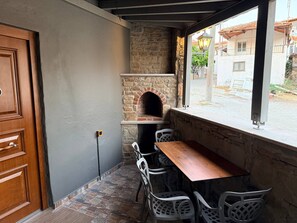 Outdoor dining - Center Stone Guest House (Gokceada)