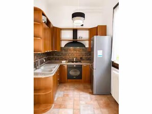 Private kitchen - Elegant Stay near Lake Como (Maslianico)