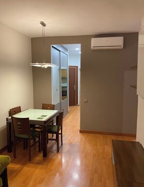 Dining - Habitation Doble y amplia en zona centrica (Barcelona)