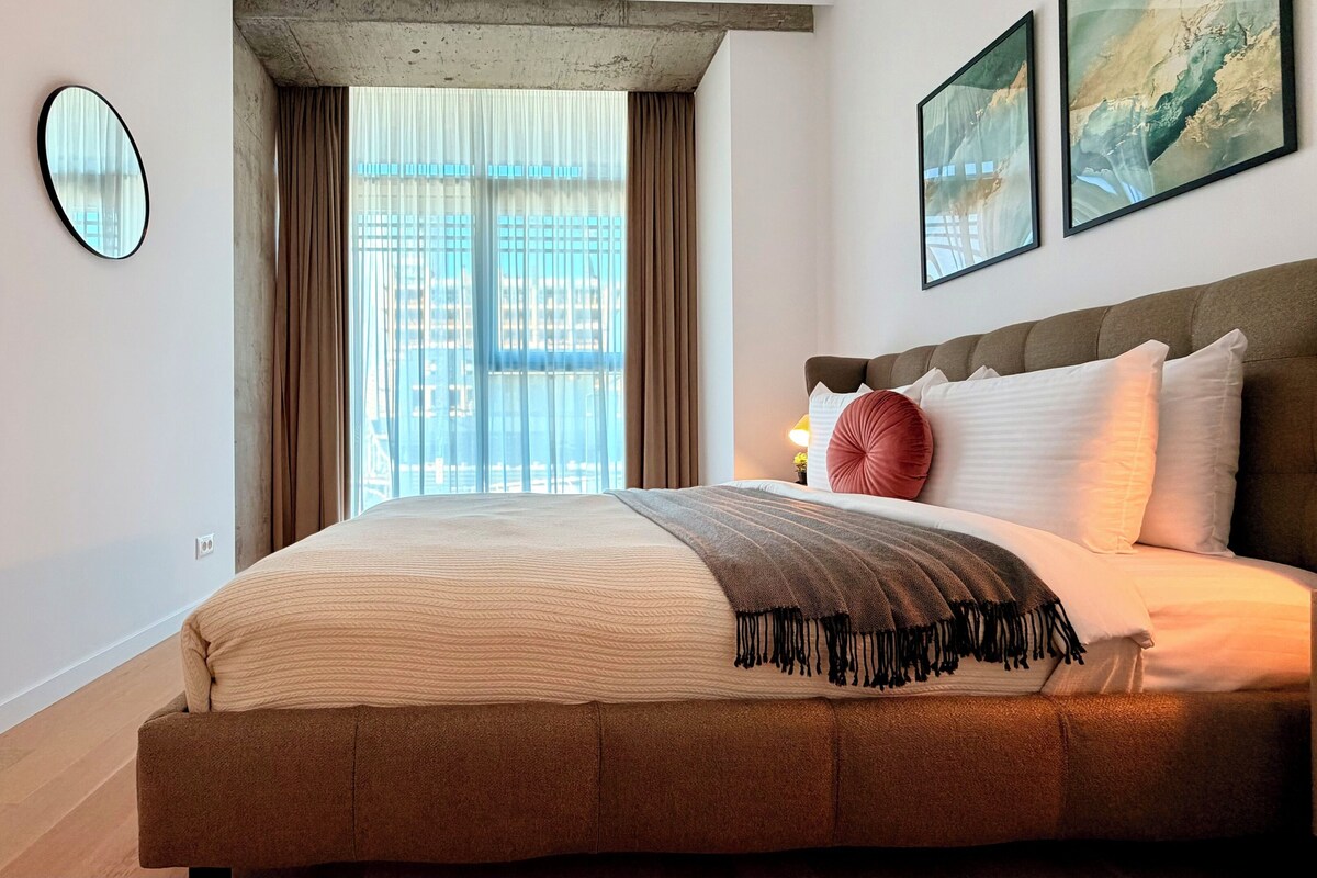 Apartamento conforto, 1 cama de casal e sofá-cama, para não fumantes | Cortinas blackout, ferros/tábuas de passar roupa, Wi-Fi de cortesia