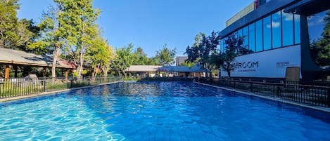Piscine extérieure