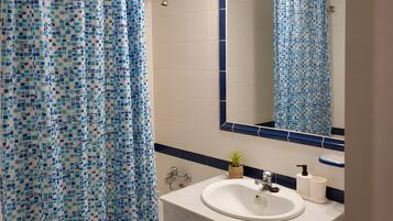 Shower, towels