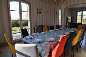 Dining - Vrbo Property (Segré-en-Anjou Bleu)