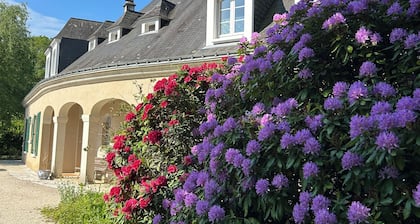 GRAND GITE LA MONERIE, for your stays with family, friends, or for business