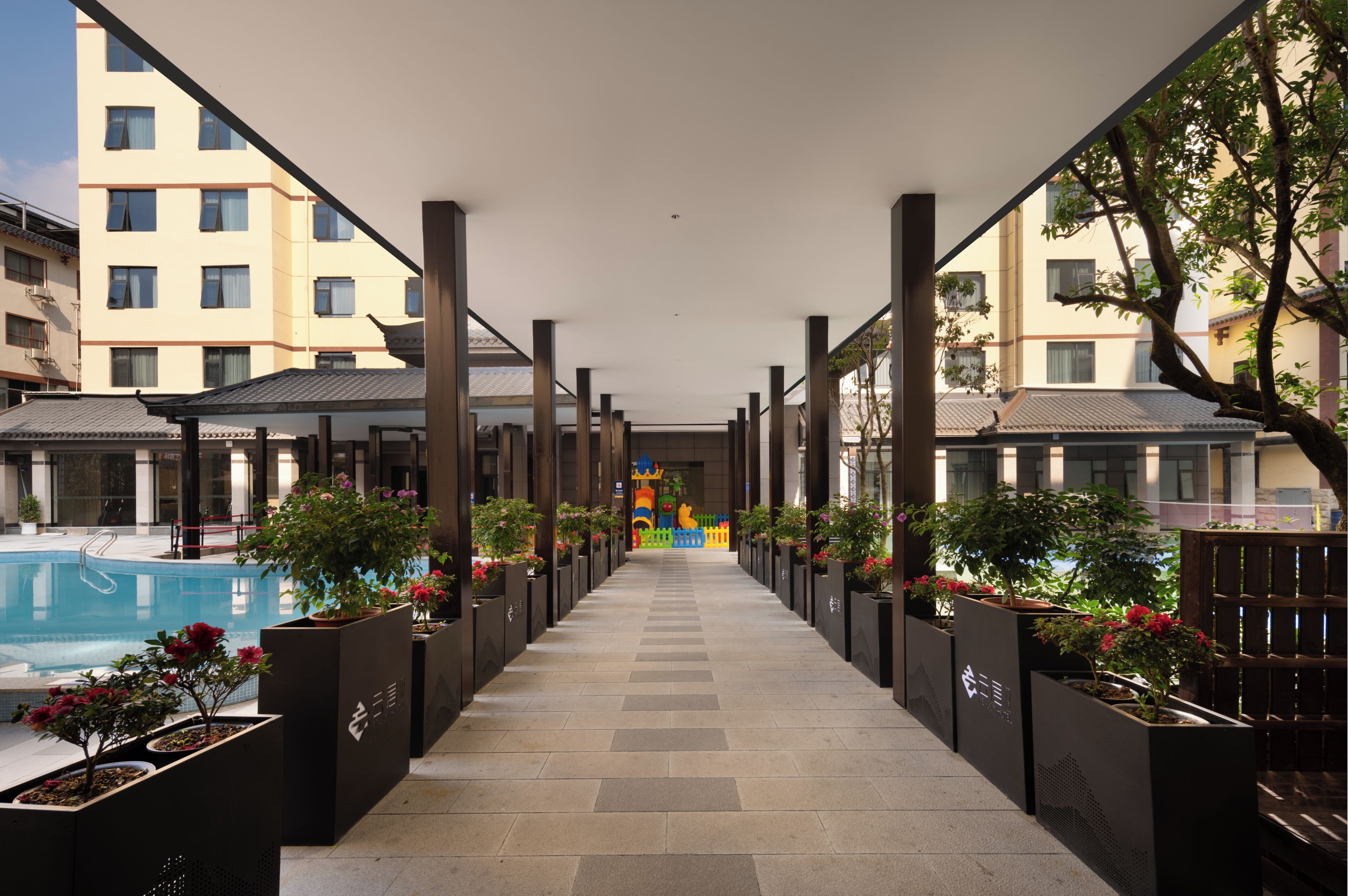 Seasonal outdoor pool