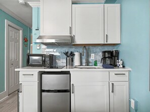 Private kitchen - PRIME BEACH BLOCK Ocean Oasis by AdeMar (Ocean City)