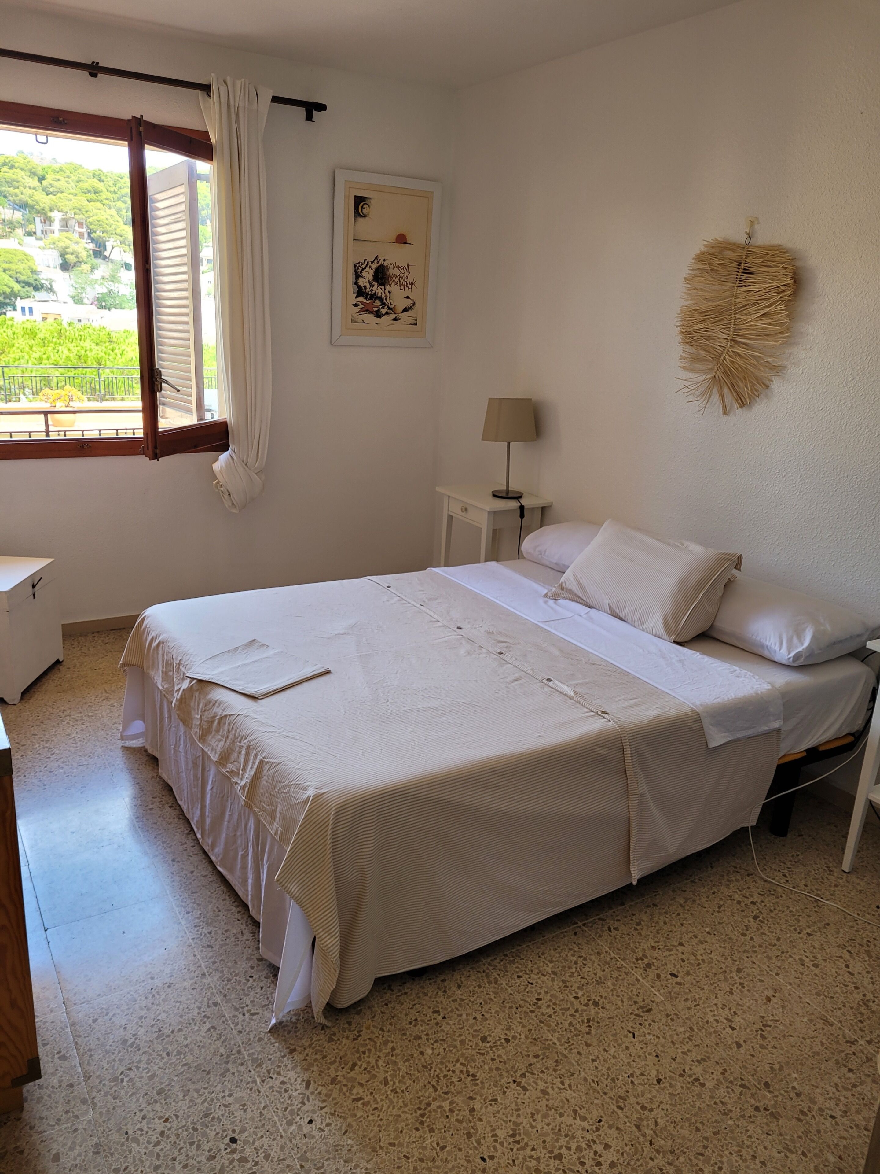 2 chambres, fer et planche à repasser, lit parapluie, Wi-Fi gratuit