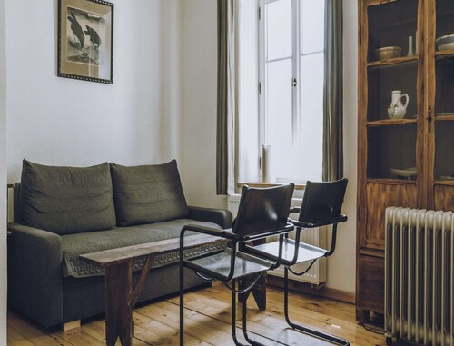 2 Bedroom Mansion in Janowice Wielkie