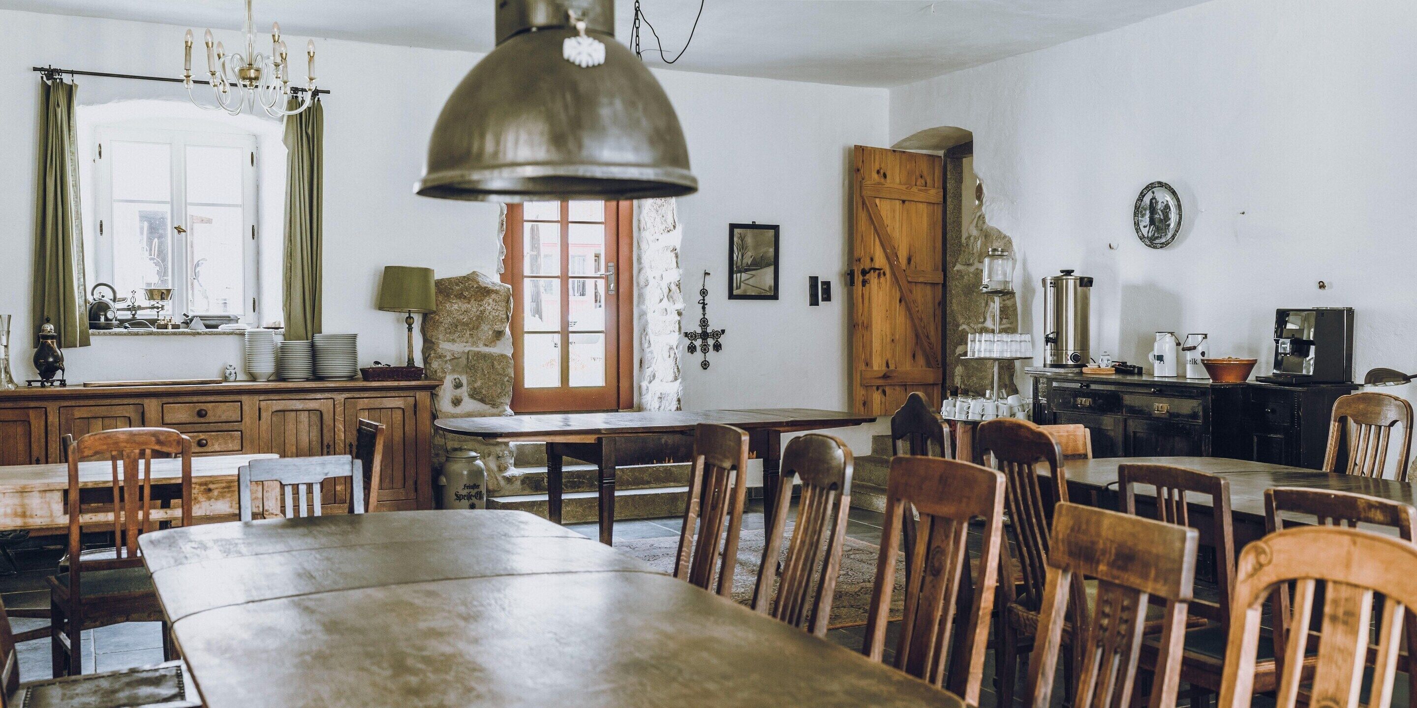 Apartment | Dining