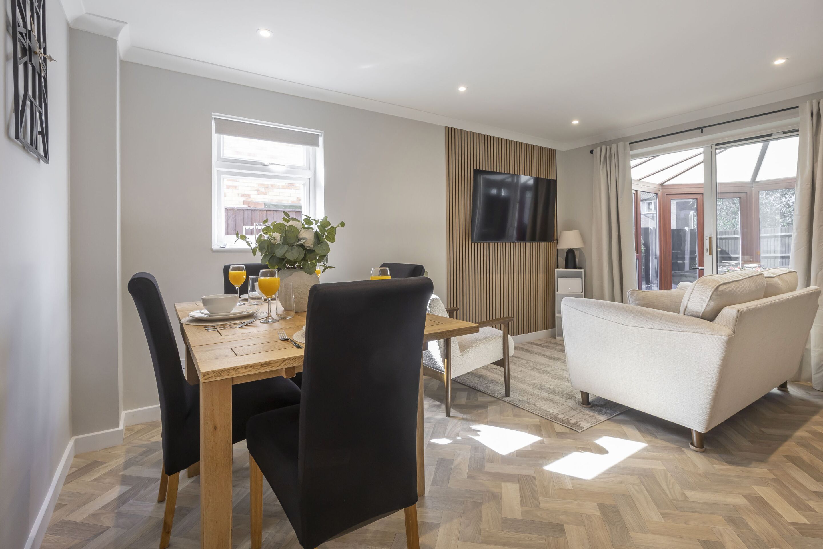 Stylish Home In Gloucester With Parking For Two - Stroud, UK