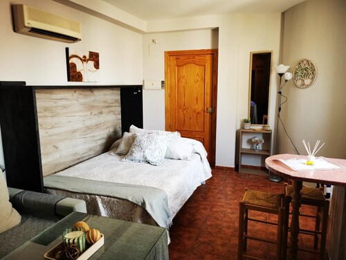 Apartment 'La Ruta Del Olivar' with Air Conditioning