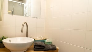Uklassifisert bilde, 3 av 18, knapp