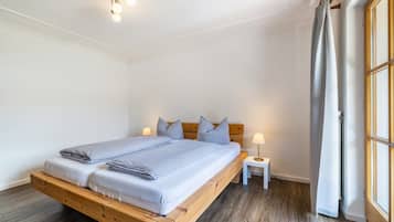 WiFi, bed sheets