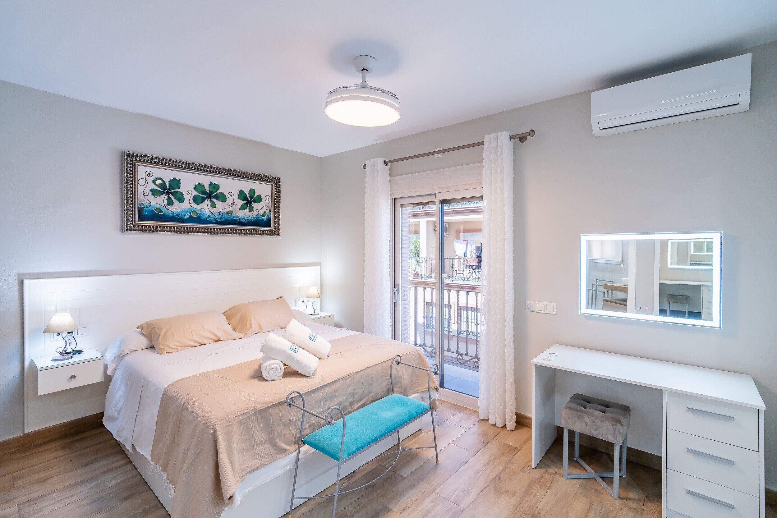 3 bedrooms, desk, iron/ironing board, free WiFi