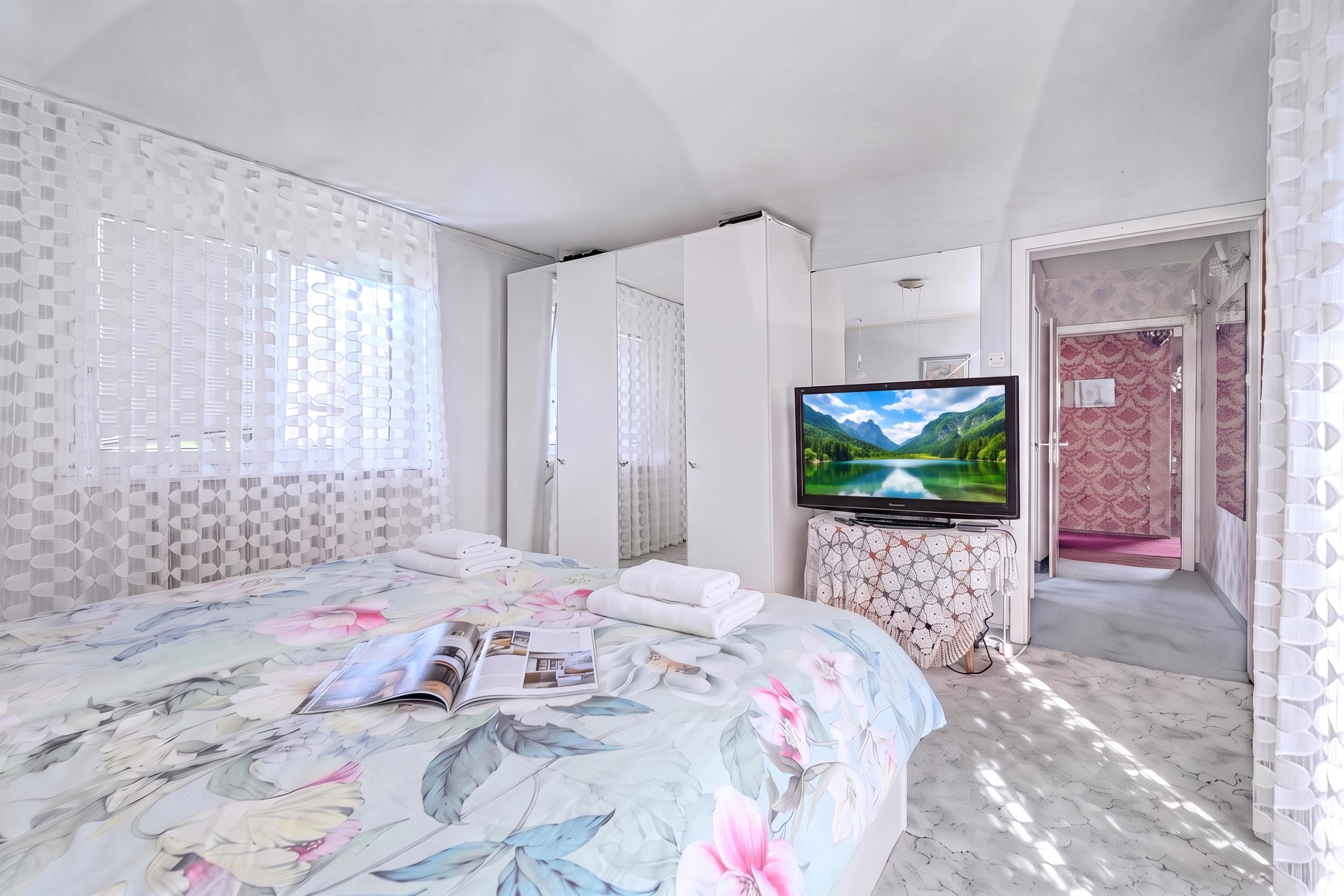 Family House, 3 Bedrooms, 2 Bathrooms (Villa Evita – Vintage House with) | 3 bedrooms