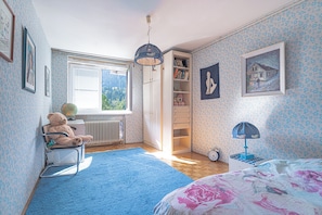 Casa familiare, 3 camere da letto, 2 bagni (Villa Evita – Vintage House with)