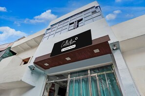 Ảnh chưa phân loại, 2 trong số 28 ảnh, nút