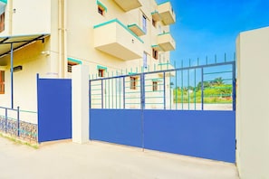 Ảnh chưa phân loại, 4 trong số 17 ảnh, nút
