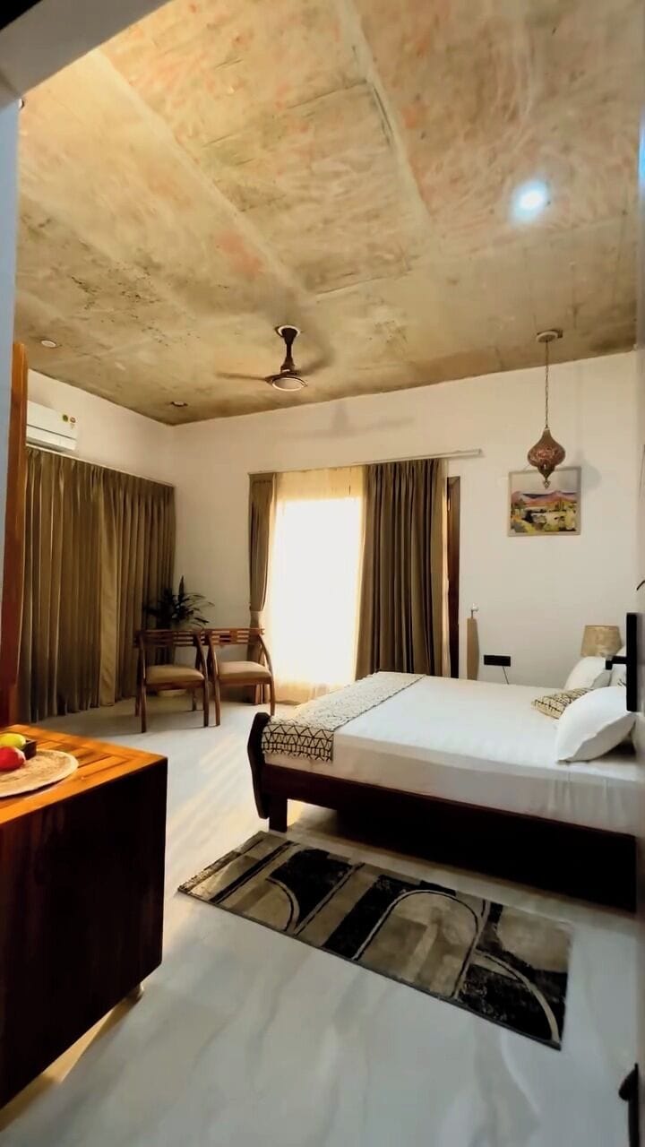 Ashlesha Suite | Free WiFi